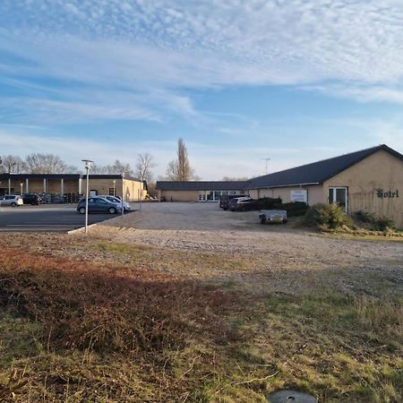 Skuldelev Kro Skibby Exterior photo