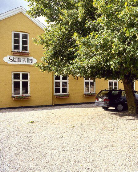 Skuldelev Kro Skibby Exterior photo